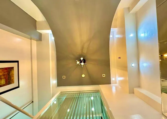 Entire Loft In Mandaluyong Apartment